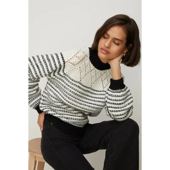 143 Story Boutique Stripe Pointelle Detail Crew Neck Sweater Women's Size Small - Picture 12 of 12